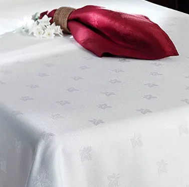Ivy Leaf Design Damask Tablecloth – Available in an array of Colors & Sizes to Elevate Your Dining Experience.