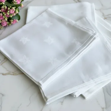 Ivy Leaf Design Damask Napkin – Available in Multiple Colors & Multiple Sizes for Elegant Dining